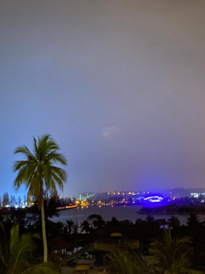 Marina Cove, Lumutアパートメント エクステリア 写真